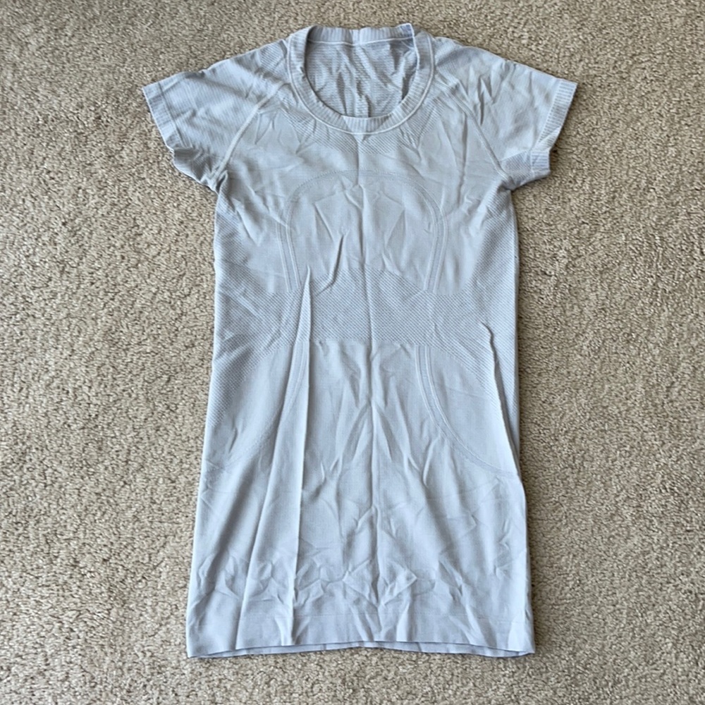 Lululemon short sleeve